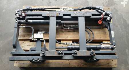 Positionneur de fourches à déplacement latéral 2021  Kaup 3.5T 466B (1)