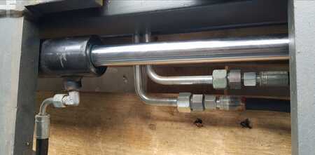 Positionneur de fourches à déplacement latéral 2021  Kaup 3.5T 466B (4)