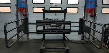 Chwytak szczękowy do materiałów piankowych 2015  Kaup 2T 413R (4)