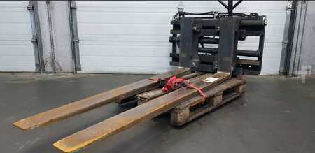 Positionneur de fourches à déplacement latéral 2015  Kaup 3T 410Z 560-1860mm 3A (1)