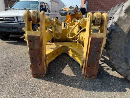 *** other devices ***  Caterpillar D 8 R Ripper (4)