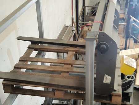 Pantograaf - [div] AUSA - tablero portahorquillas enganche universal (2)
