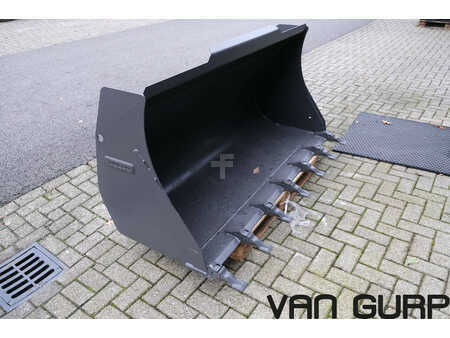 *** muut välineet *** - Volvo L20 / L25 bucket bak schaufel NEW 180cm (2)