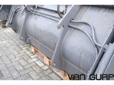 *** muut välineet *** - Volvo L40 / Zettelmeyer 3-1 bucket schaufel bak (4)