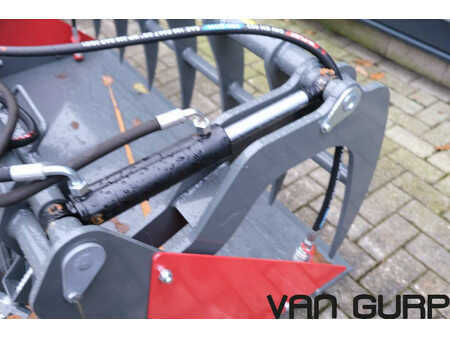 ***outros ***  - Weidemann 150cm Puinbak + inlegvel + hydraulische bovenklem (4)