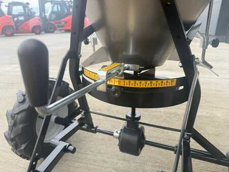 Tarvikkeet  [div] Salzstreuwagen (3)