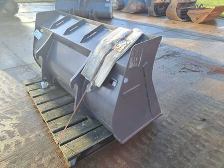 *** other devices *** - Volvo Bucket L30 (7)