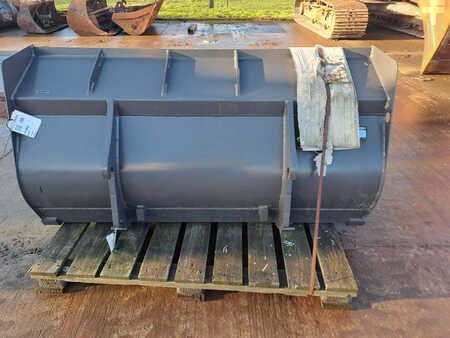 *** other devices *** - Volvo Bucket L30 (8)