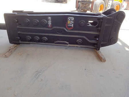 *** Ostatní *** 2022  Caterpillar H180GC Hammer (3 x available - Abu Dhabi) (14)