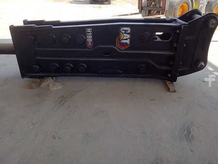 *** Overige *** 2022  Caterpillar H180GC Hammer (2 pcs available in Abu Dhabi) (1)