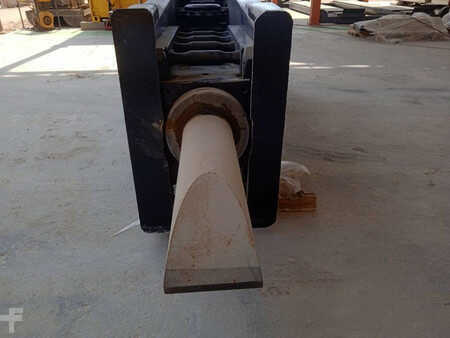 *** Overige *** 2022  Caterpillar H180GC Hammer (2 pcs available in Abu Dhabi) (4)