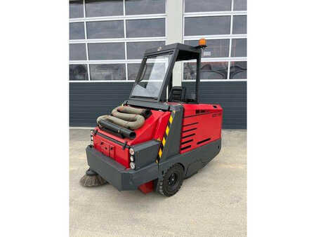 Pedestrian Sweeper 2015  MP-HT - Max 170E - Aufsitzkehrmaschine (2)