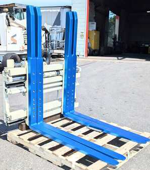 Multi-pallet handlers,  2/1 2020  Cascade 25G-FDS-B221 (2)