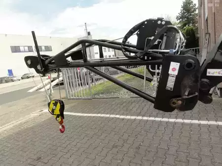 Hydraulický naviják  Manitou Winch 2T PT2000 (2)