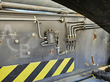 *** Andre enheter *** 2014  Volvo Boom from Volvo 220 DL excavator (10)