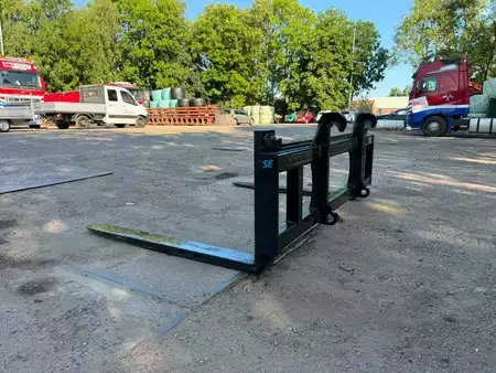 Forks 2025  [div] volvo palletforks 240cm wide! / palletvorken (2)