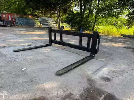 Forks 2025  [div] volvo palletforks 240cm wide! / palletvorken (3)