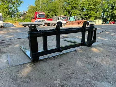 Forks 2025  [div] volvo palletforks 240cm wide! / palletvorken (6)