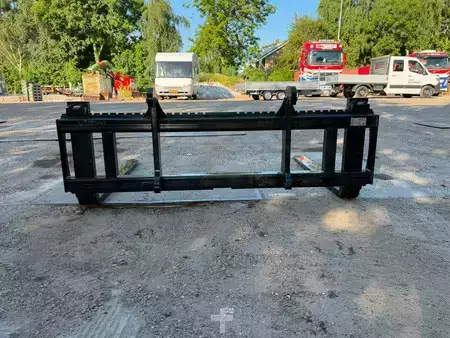 Forks 2025  [div] volvo palletforks 240cm wide! / palletvorken (7)