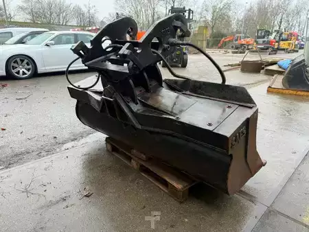 *** Autres *** - 4 Different tiltbucket / kantelbak / Schwenklöffel (20)