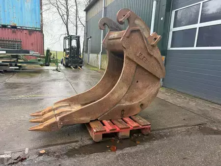 *** Egyéb *** - VTN Theeth bucket / rock bucket / tandenbak (1)