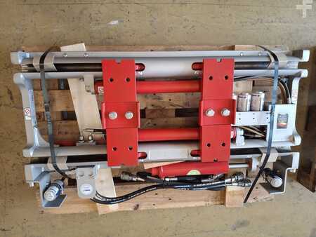 Fork adjustment equipment with sideshift  Durwen RZV28S-1150 (1)