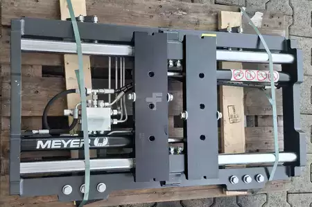 Vorkenversteller met zijverschuiving  Meyer 6-2506G mit int. SS (1)
