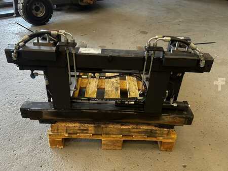 Pozicionér vidlic s bočním posuvem 2024  Griptech ZVC 20-SV (2)