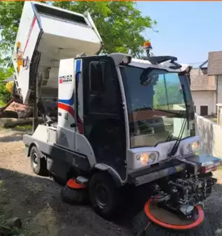 Gatusopmaskin 2017  Dulevo 3000 (2)