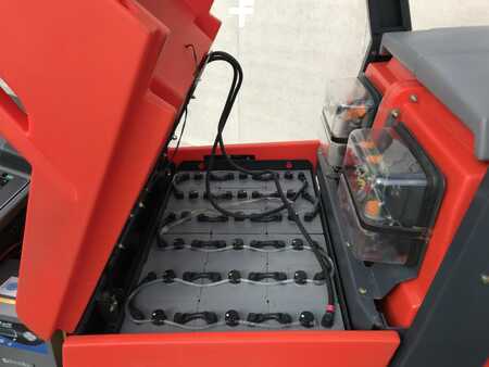 Lavasciuga pavimenti 2015 Hako ScrubmasterB310R CL (3)