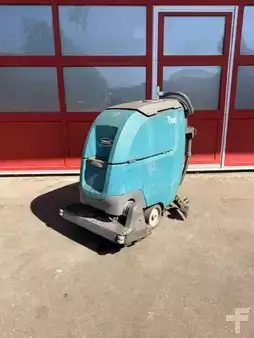 Yhdistelmäkoneet 2020  Tennant T300E (1)