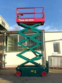 Pracovní plošina s nůžkovým zdvihem 2015  Genie GS2632 (1)