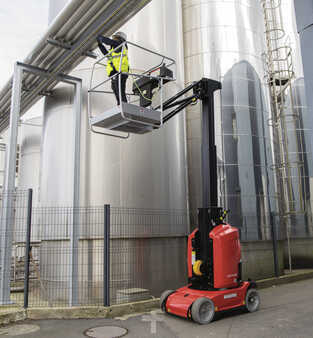 Teleszkópemelvény 2023  Manitou 100 VJR (3)