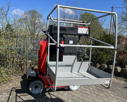 Teleszkópemelvény 2023  Manitou 100 VJR (4)