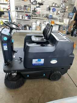 Zamiatarka odkurzająca 2025  Nilfisk SW 3000 Li-io (3)