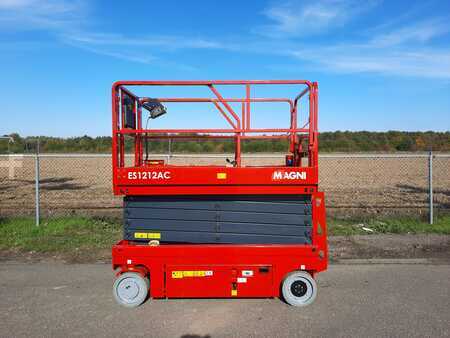 Saksinostimet 2022 Magni ES 1212 AC (1)