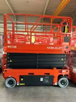 Scherenarbeitsbühne  Noblelift SC12E (1)