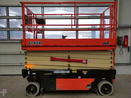 Ollós munka emelvény  JLG 4045R (1)