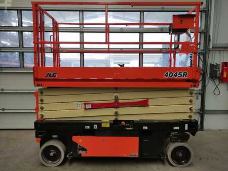 Levantamento tesoura  JLG 4045R (2)