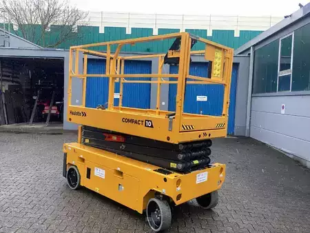 Pracovní plošina s nůžkovým zdvihem 2026  Haulotte Compact10 (4)