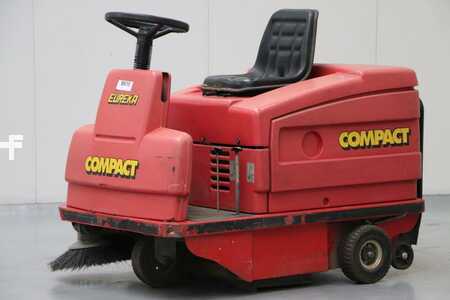 Pedestrian Vacuum Sweeper 1996  Eureka 1150E (1)