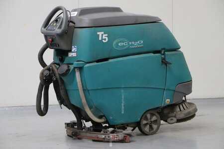 Scrubber Dryer 2015  Tennant T5 (2)