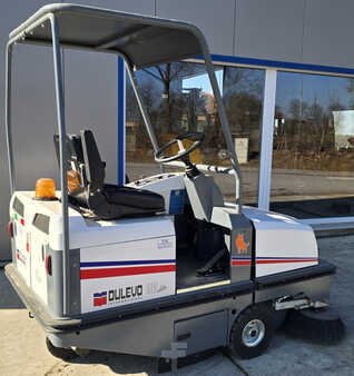 Zamiatarki samojezdne 2011 Dulevo 90 EH (1)