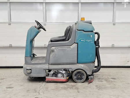 Ride on Scrubber Dryer 2017  TENNANT T12 (2)