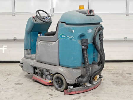 Ride on Scrubber Dryer 2017  TENNANT T12 (3)