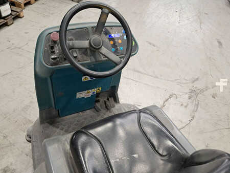 Ride on Scrubber Dryer 2017  TENNANT T12 (8)