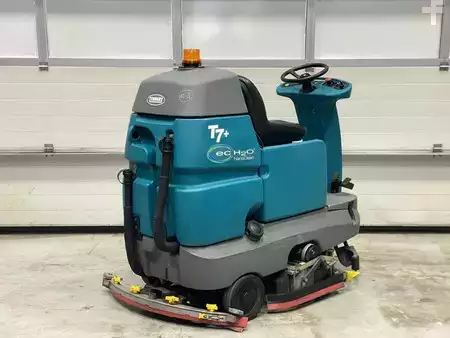 Ride On vakuový zametač 2019  TENNANT T7 ECHO (4)