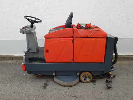 Ride On Vacuum Sweeper 2005  Hako B910 (3)