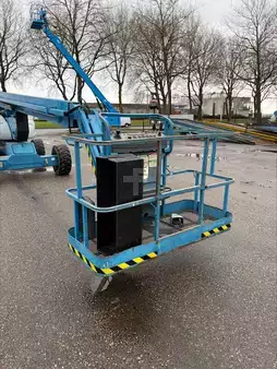 Csukló munka emelvény 2001  JLG M600J (5)