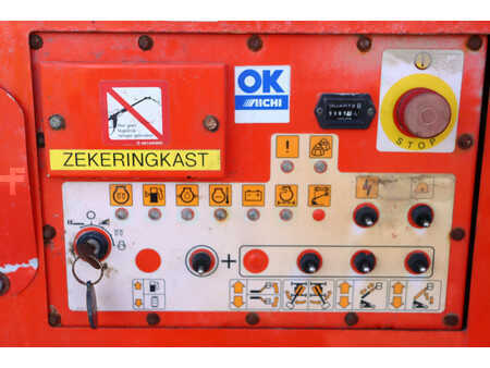Led arbejdsplatform 2005  Aichi SR18A (12)